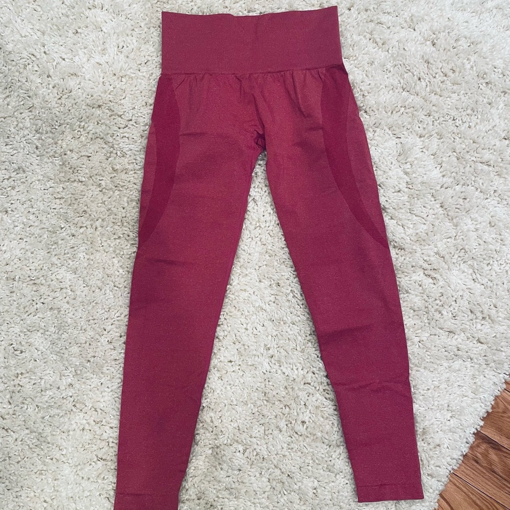 NVGTN Contour Leggings (Crimson)